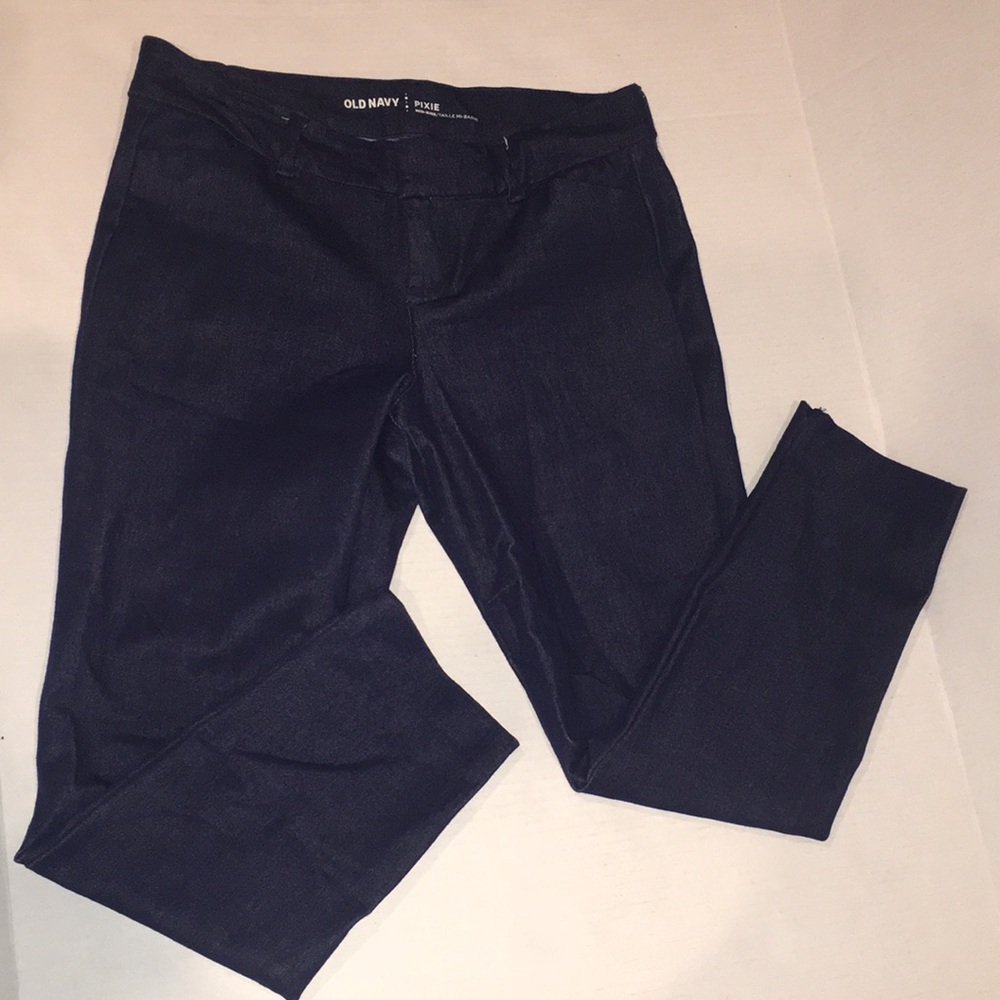 Old Navy Pixie Mid Rise Jean Capris | Size 2